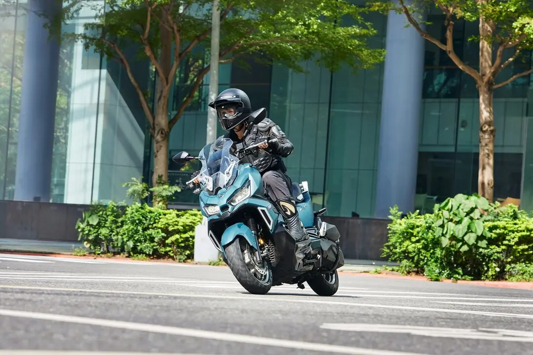 SYM_EN_EL_EICMA_2024