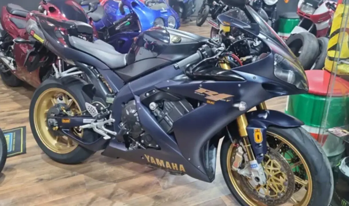 La Yamaha R1 SP