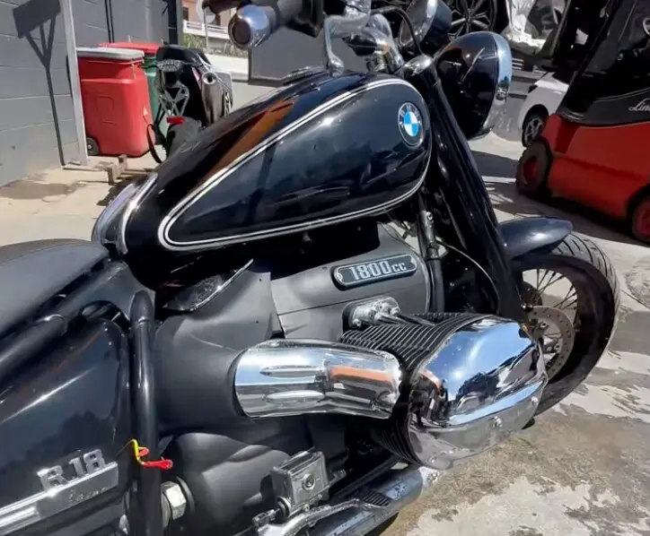 BMW R18