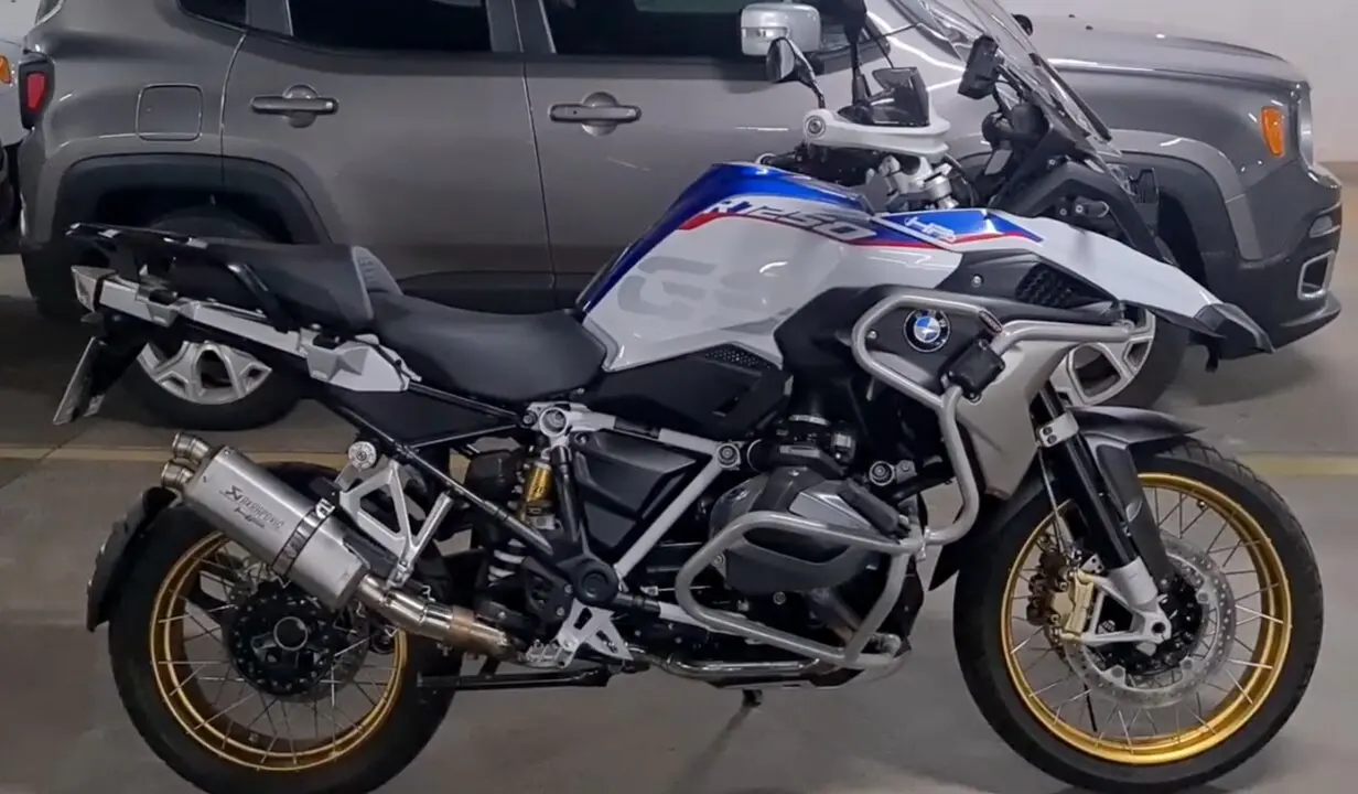 La BMW GS con el Akrapovic