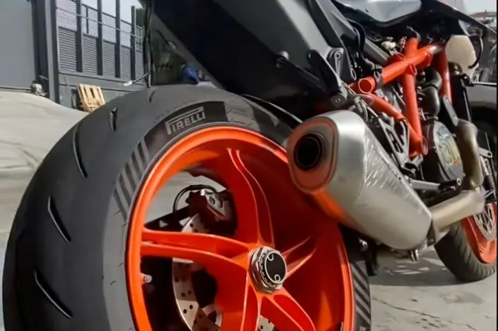KTM Super Duke 1290 R