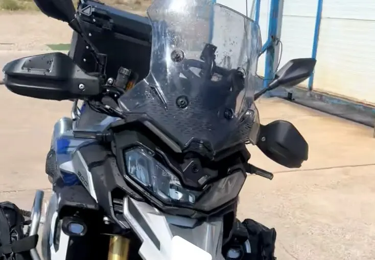 Voge 900 DSX