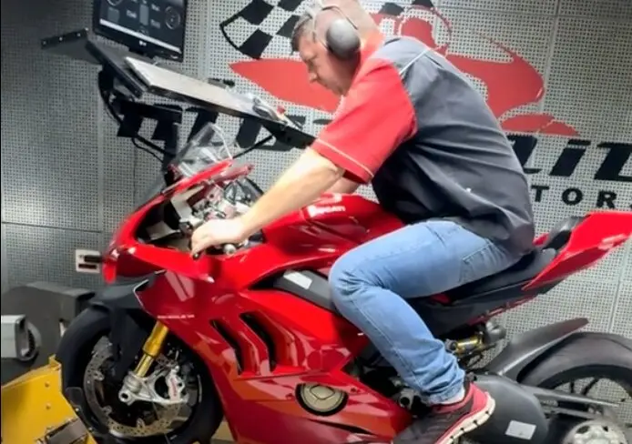 La Ducati Panigale V4