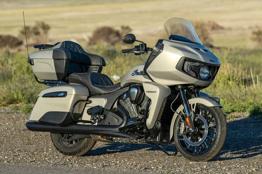 Indian Pursuit Dark Horse