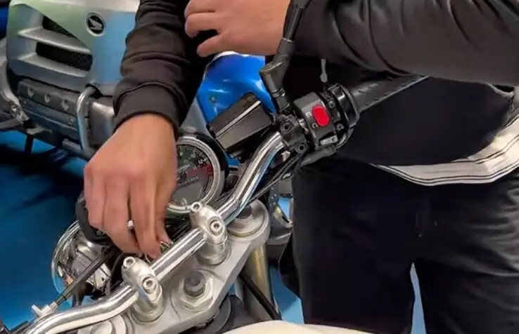 El mecánico de Kaos Racer