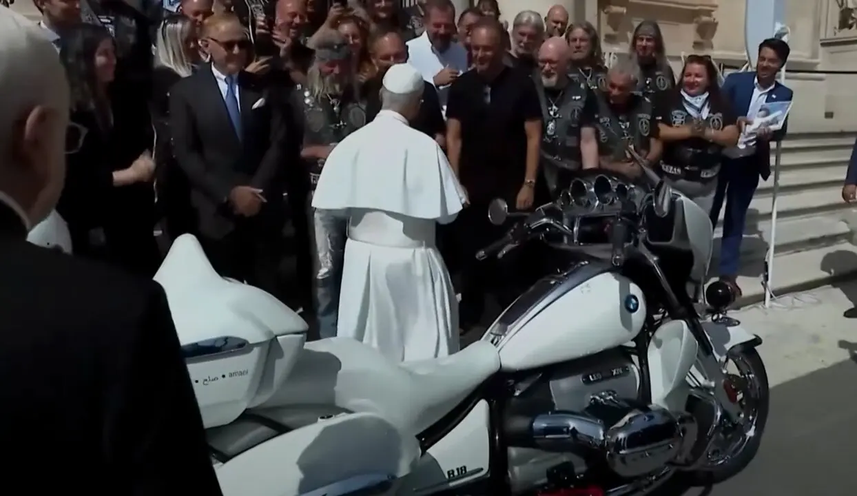 La moto del Papa