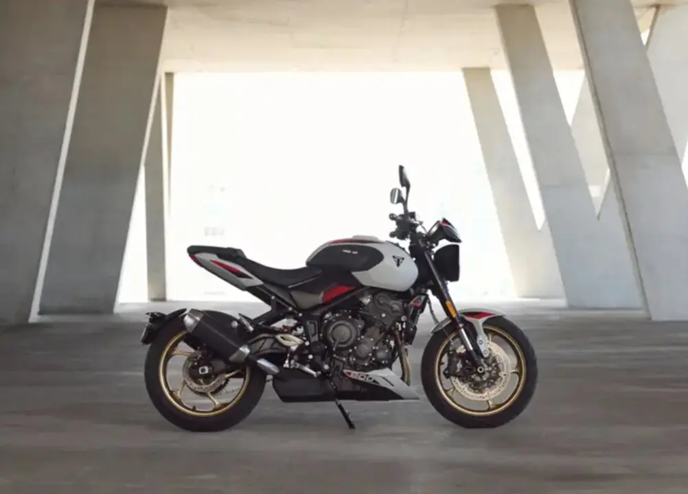 Triumph Trident 800