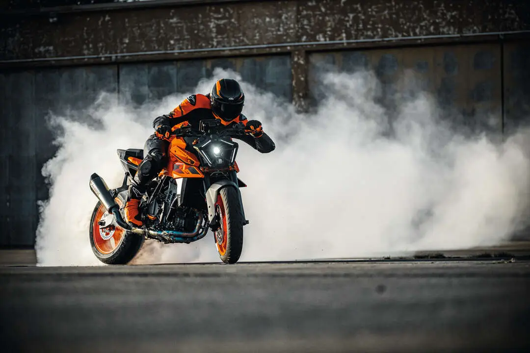 KTM 990 Duke 2024
