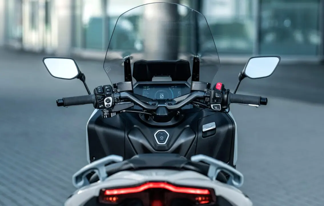 YAMAHA TMAX