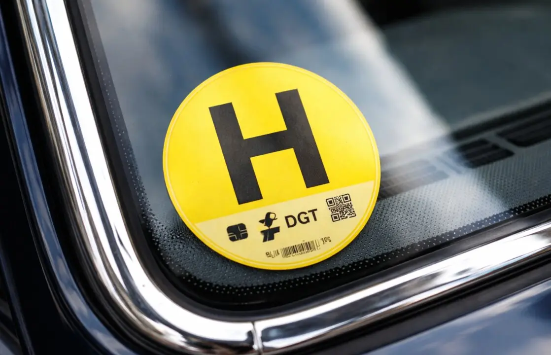 Etiqueta H de la DGT.