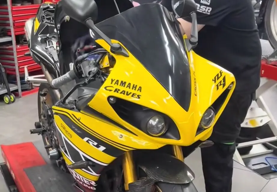 Yamaha R1 Crossplane