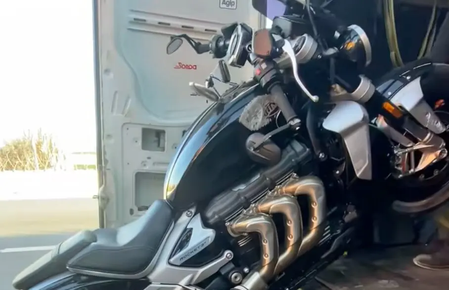 Triumph Rocket 3