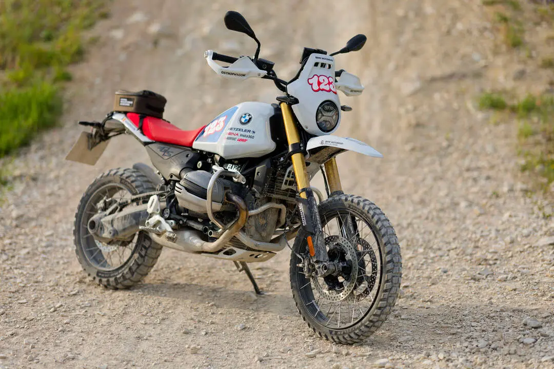 BMW R12