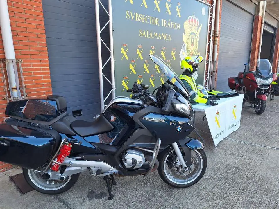 Las motos camufladas (aunque esta es la 1200)