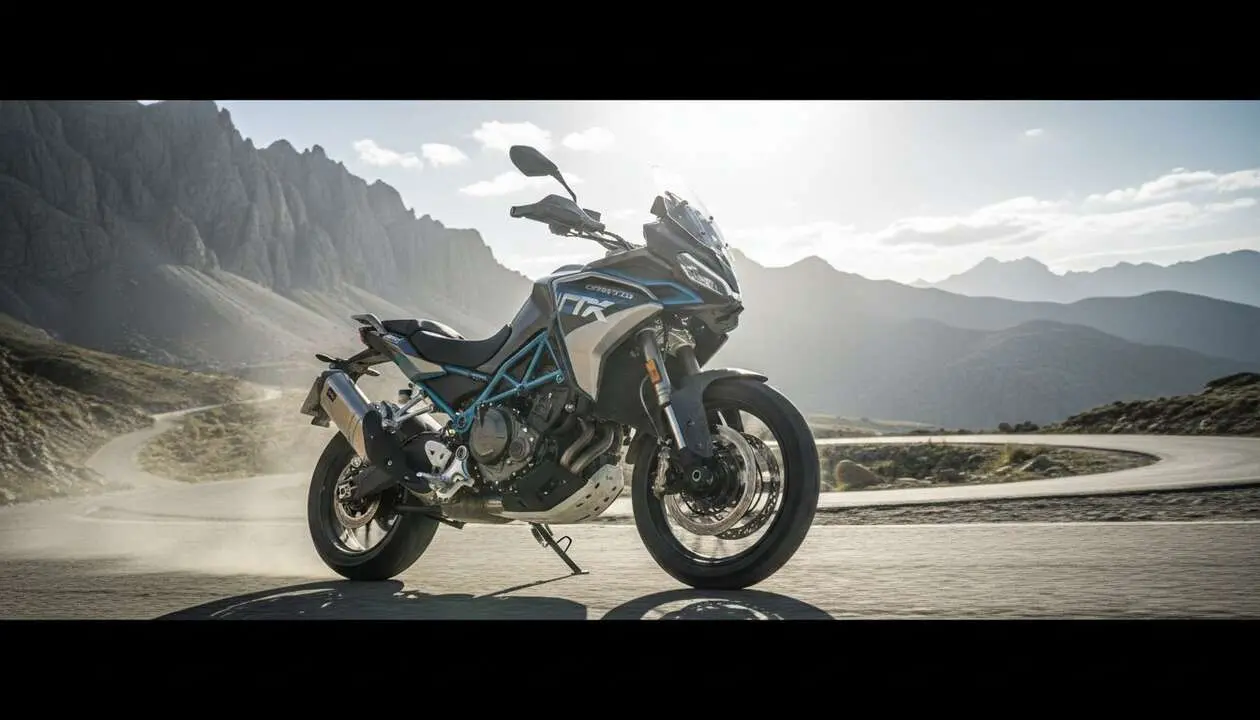  CFMOTO 1000 MT-X 2026 en acci&oacute;n mostrando su dise&ntilde;o innovador y potencia como maxi trail revolucionaria - Imagen generada por IA 