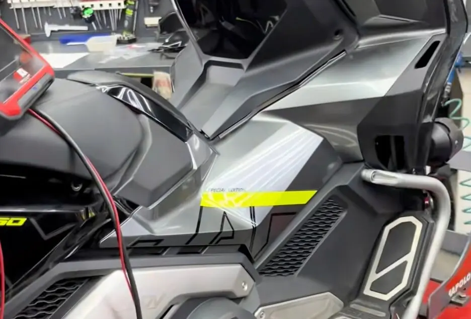 Honda X-ADV en el taller