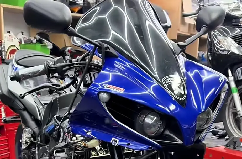 Yamaha R1
