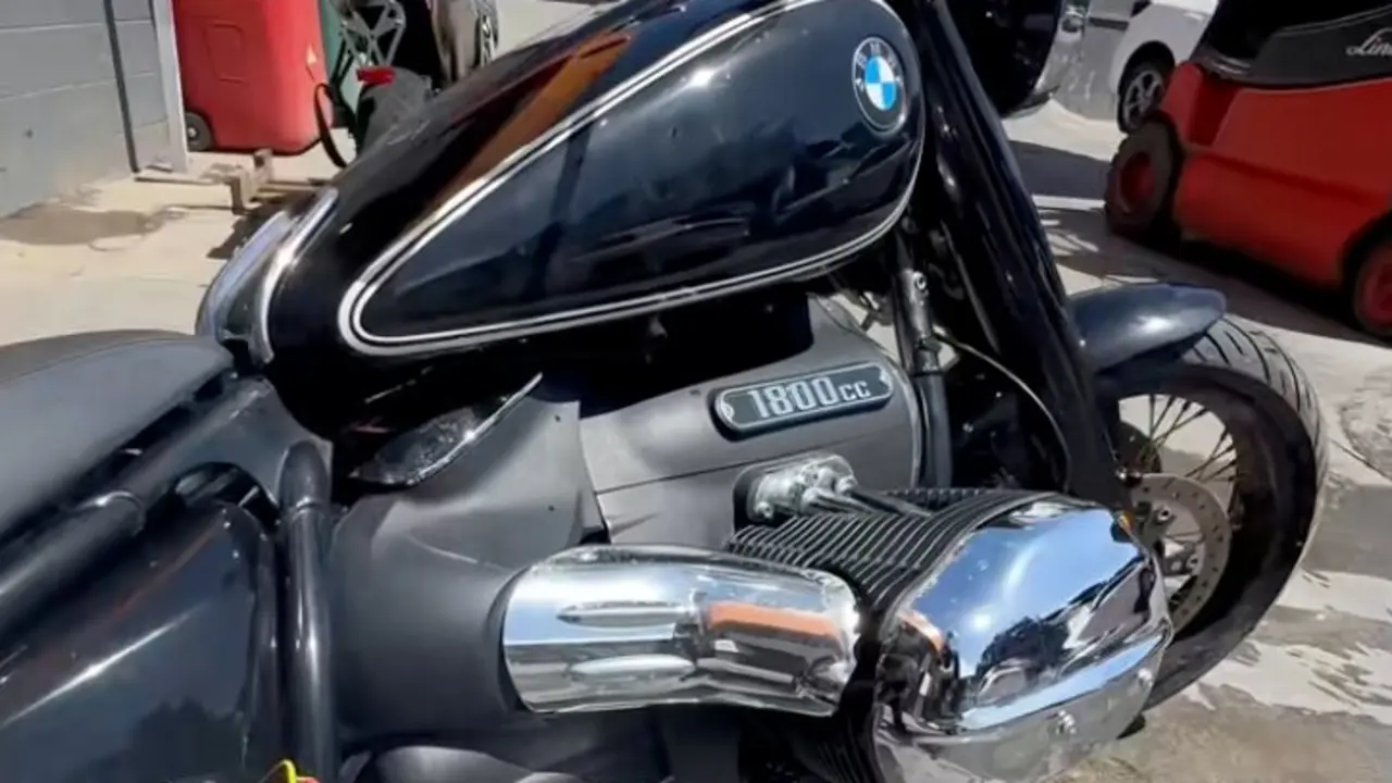 BMW R18