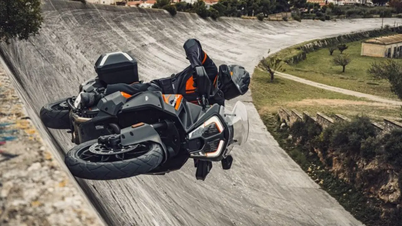 KTM 1290 SuperAdventure 2024