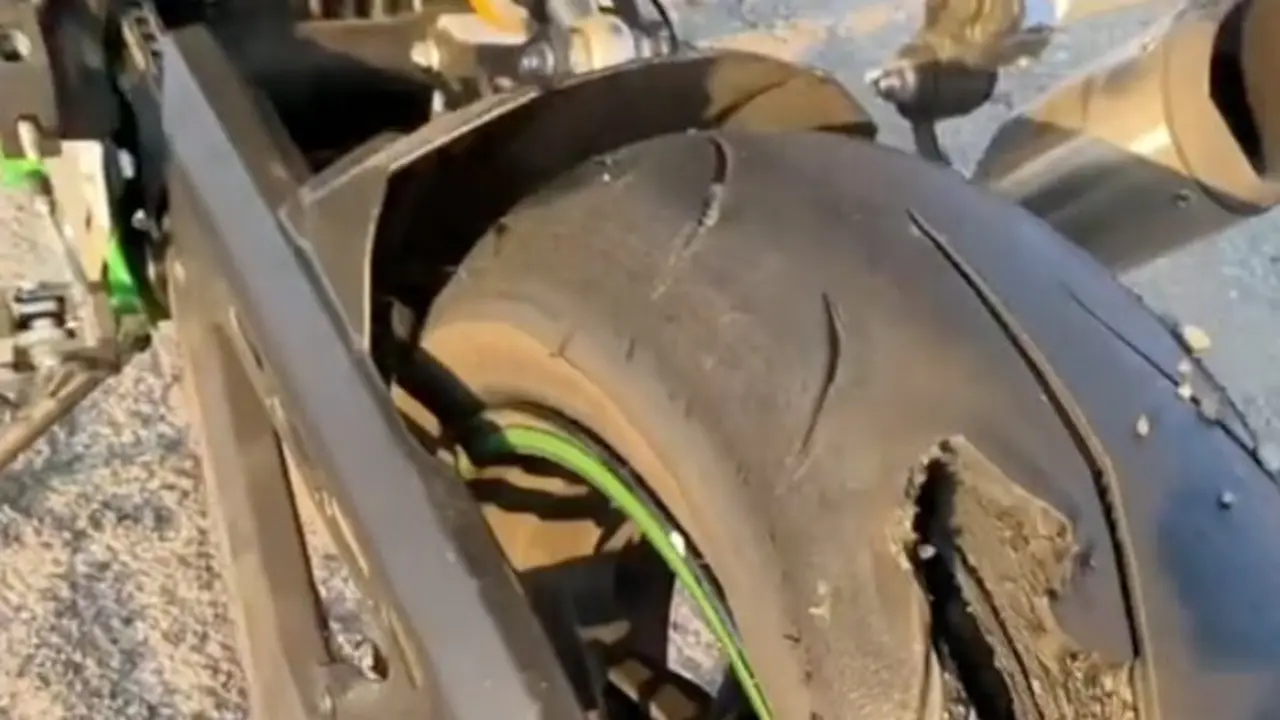 Kawasaki y la rueda Mitas