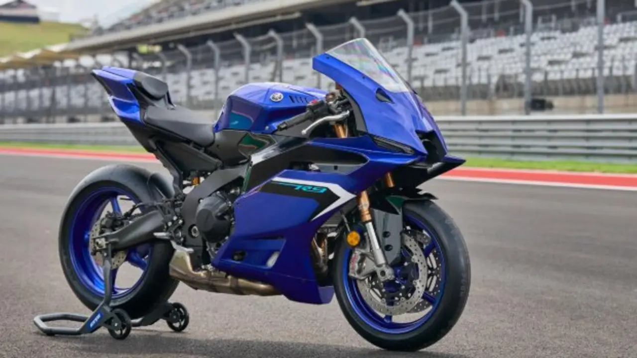 Yamaha R9