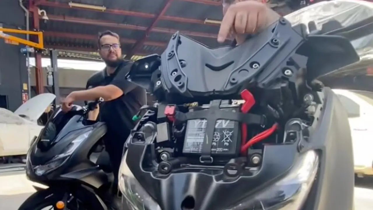 La comparativa entre la Yamaha Nmax y la Honda PCX