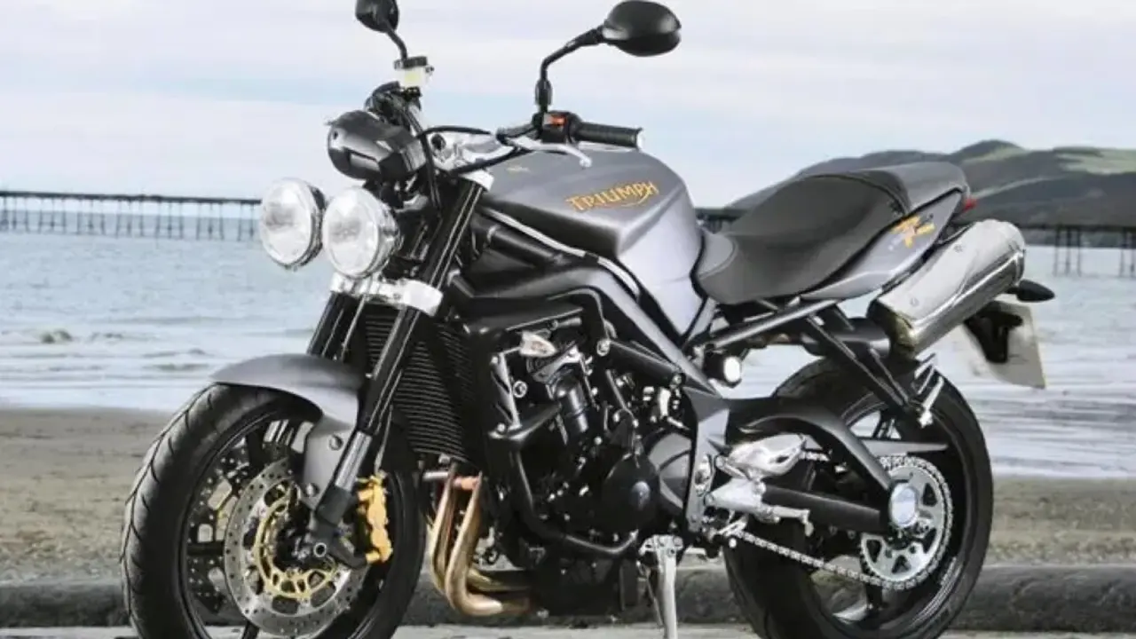 Triumph Street Triple R