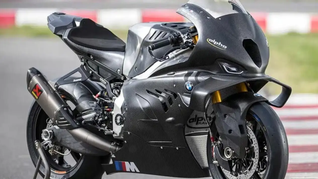 BMW M 1000 RR