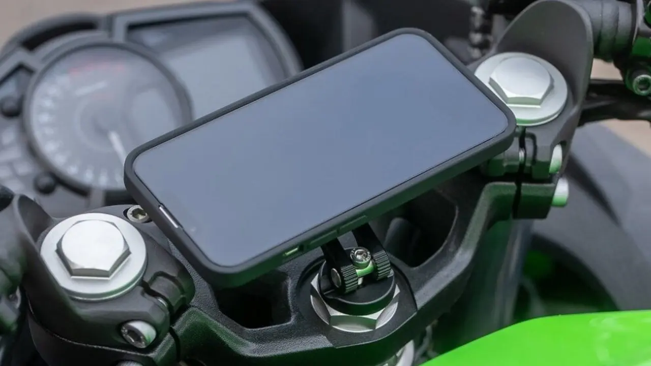 Soporte de móvil para moto.