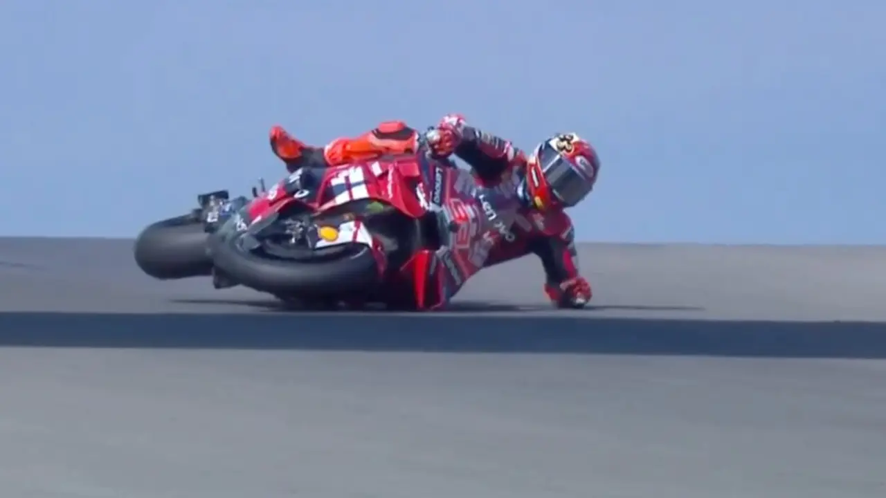 La ca&iacute;da de Marc M&aacute;rquez