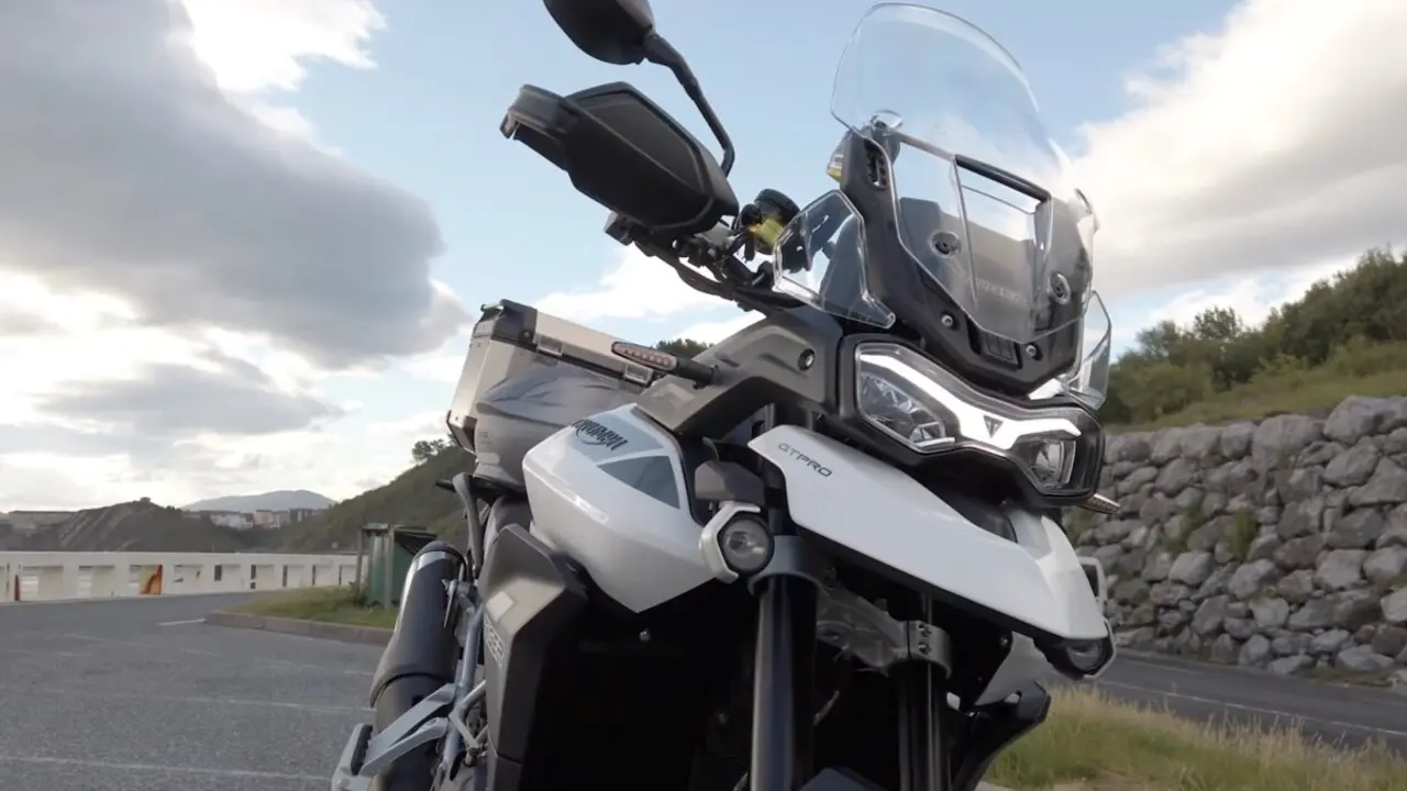 Triumph Tiger 900 GT Pro