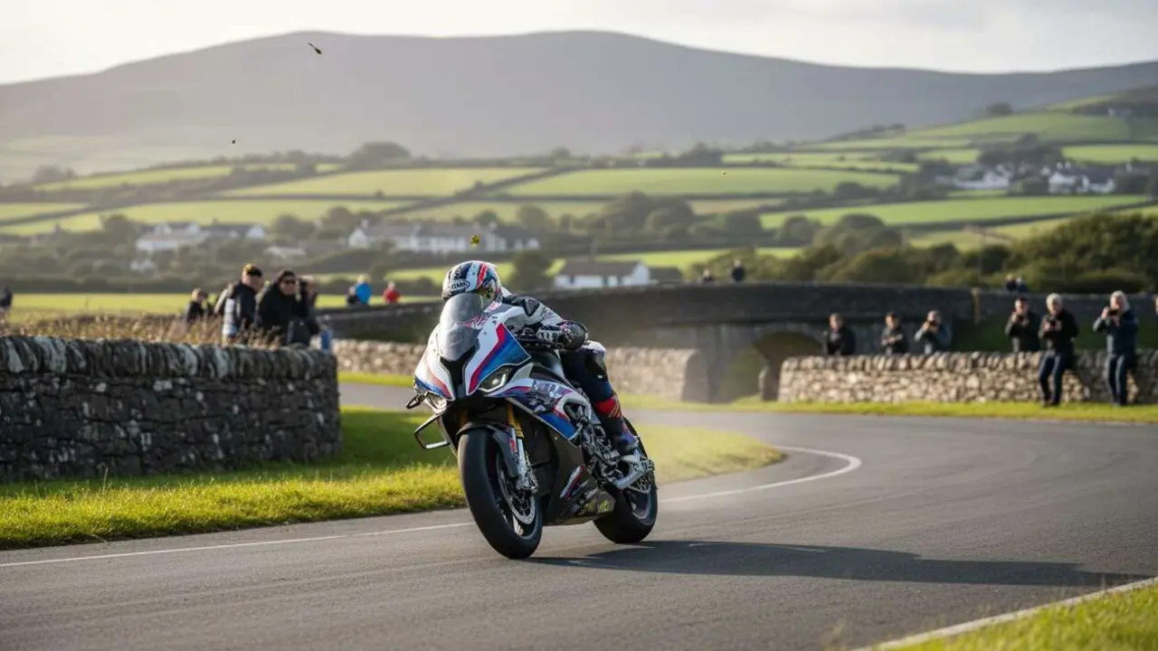  BMW M 1000 RR en acci&oacute;n dominando la Isla de Man TT, la moto deportiva m&aacute;s potente y tecnol&oacute;gica &mdash; Imagen generada por IA 