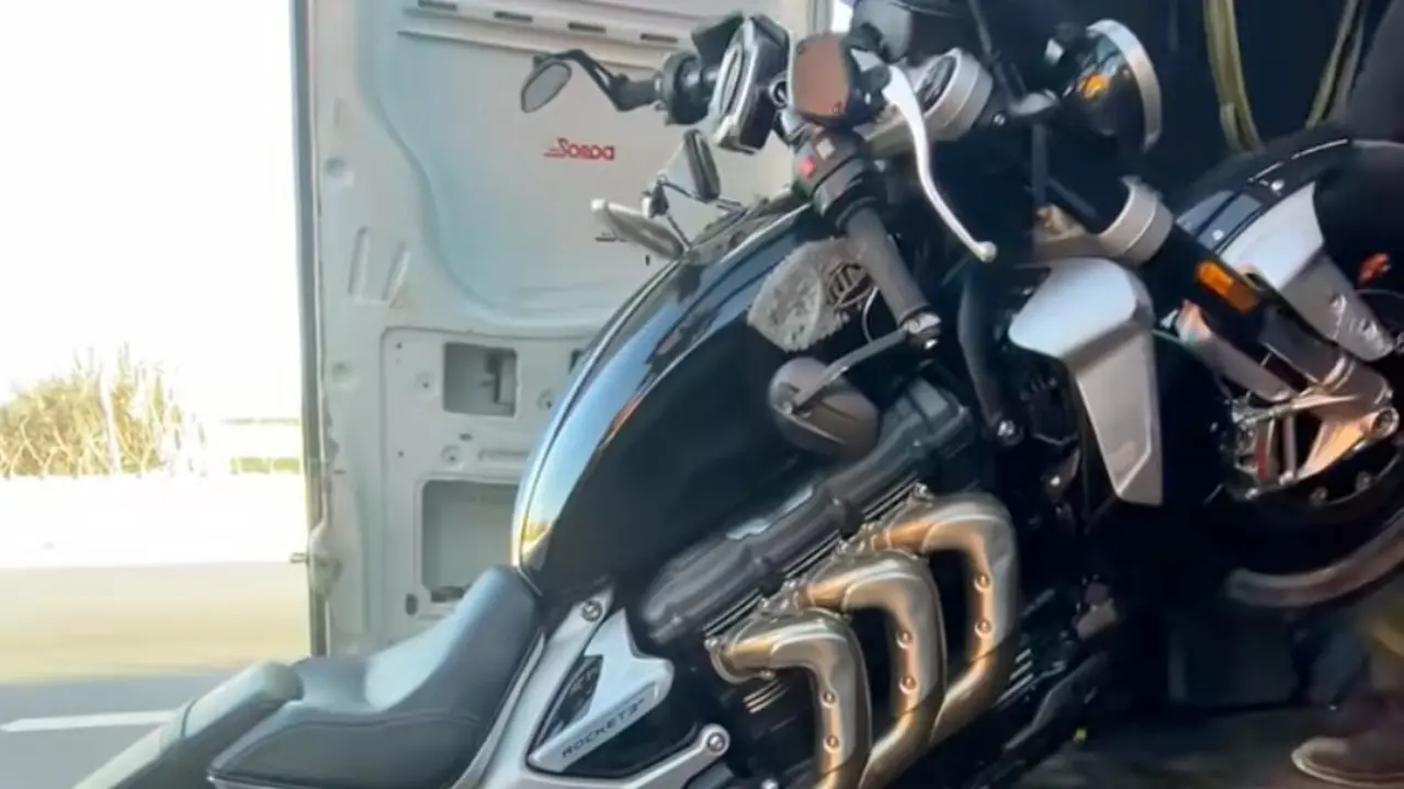 Triumph Rocket 3