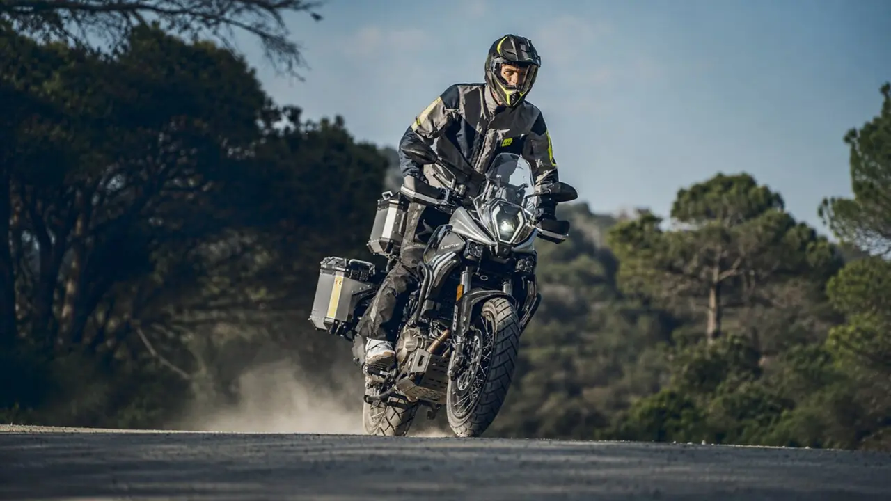 La QJMOTOR SRT 600SX
