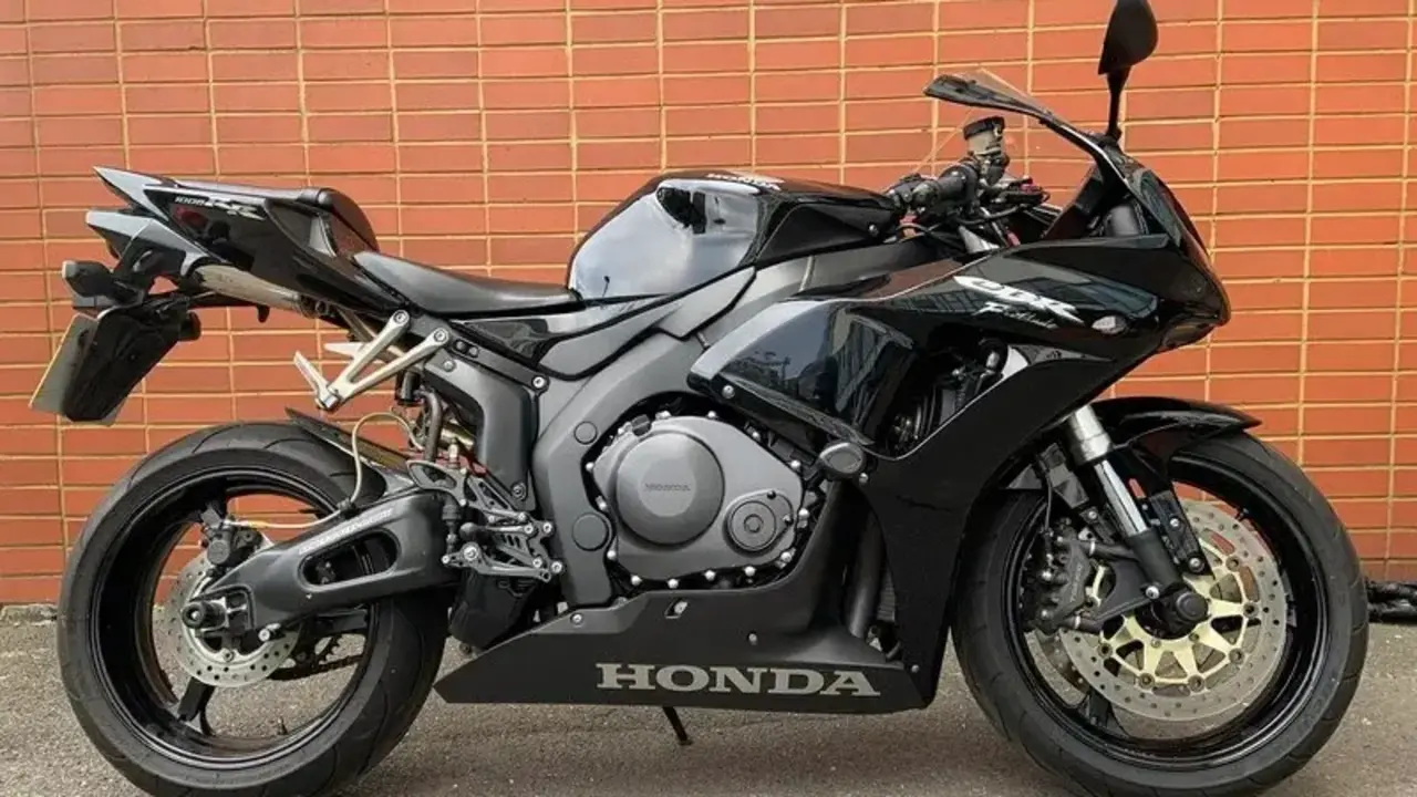 2007-honda-cbr-1000rr-fireblade-685c54311c311