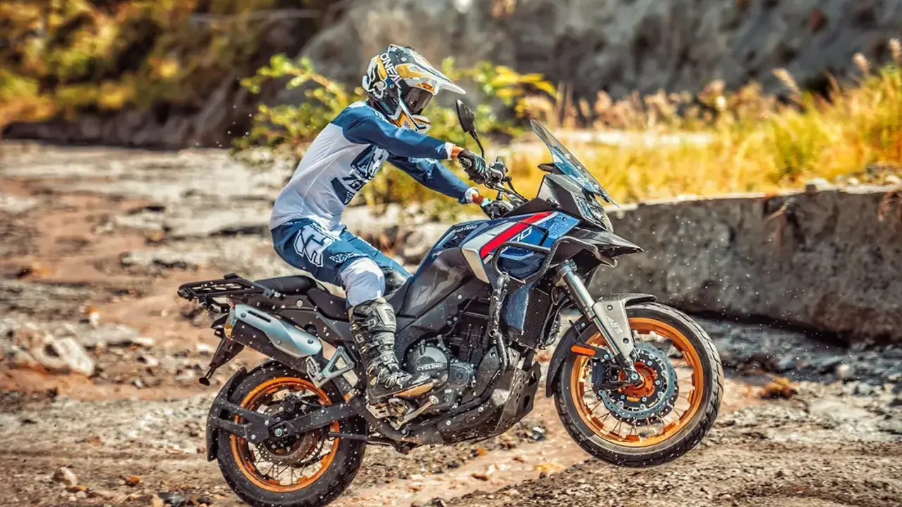 Cyclone-RX600-2025-accion4