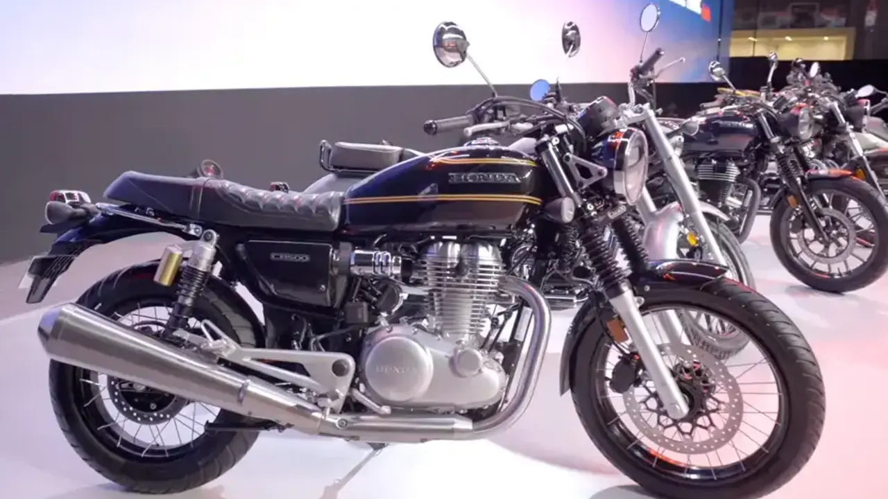 honda-cb500-screen-grab