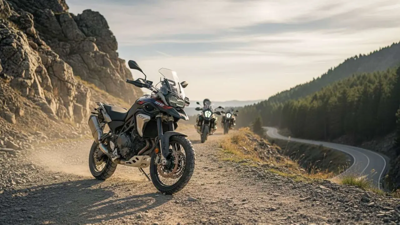  Voge 625 DSX, la moto trail de 63 CV que desaf&iacute;a a BMW y KTM - Imagen generada por IA 