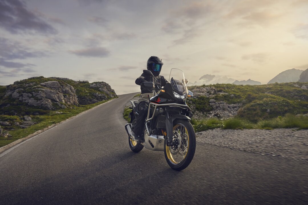 25YM Honda XL750 Transalp