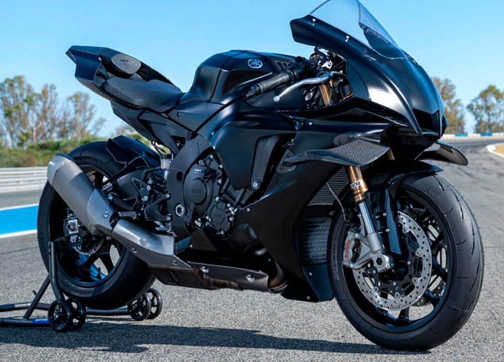 Yamaha R1 Race