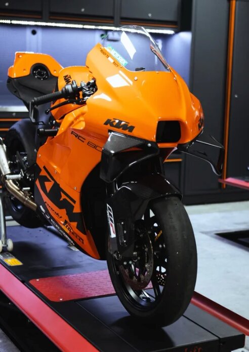 KTM RC 8C