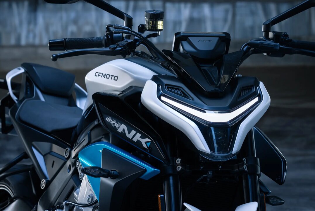 CFMOTO 675NK
